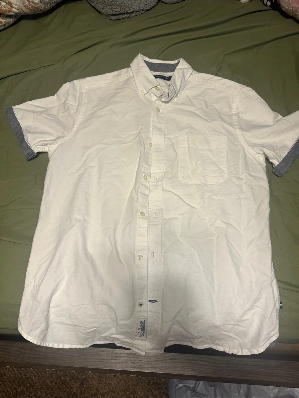 Nautica White Short-Sleeve Button-Up Shirt with Contrast Trim